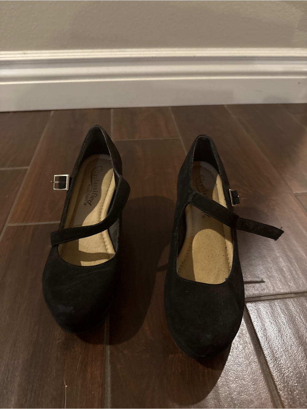 Women's Black Mary Jane Suede Pumps